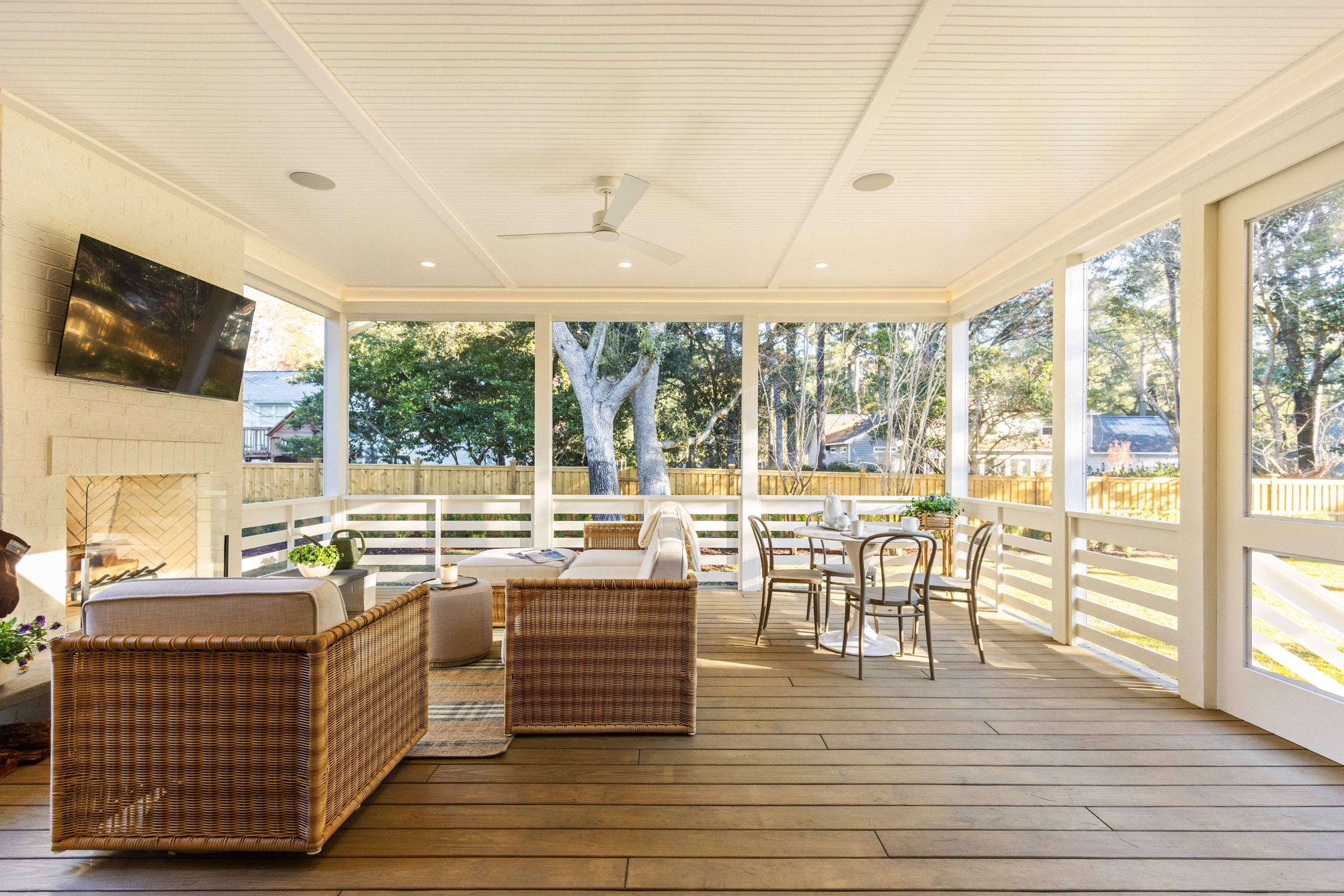 15 - Screened Porch